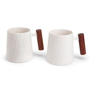 Blanca mug with wooden handle 320ml porcelain