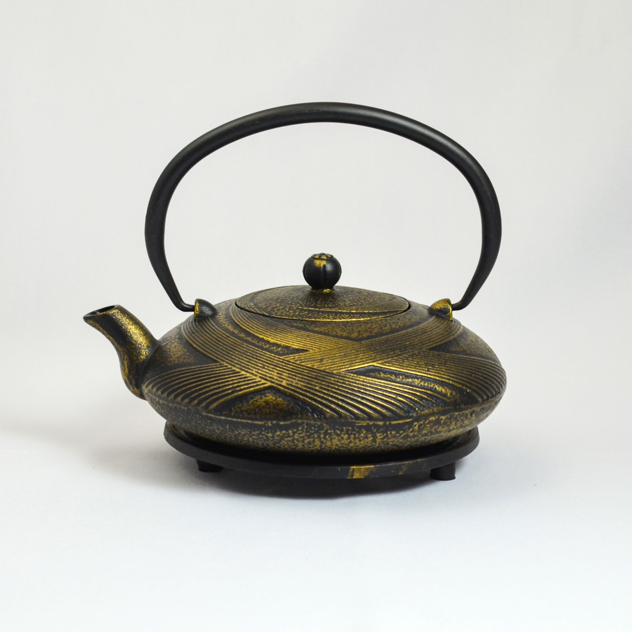 Cast iron teapot Hqui black and gold 0.8l Cast iron teapot Hqui black and gold 0.8l